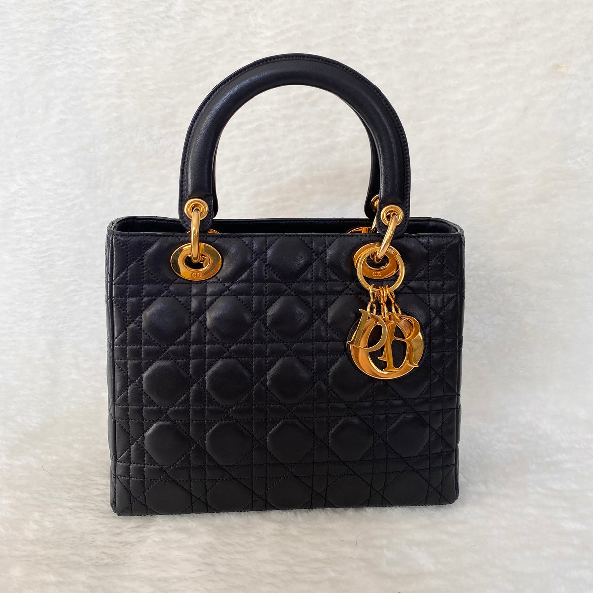 Lady dior medium hot sale black lambskin