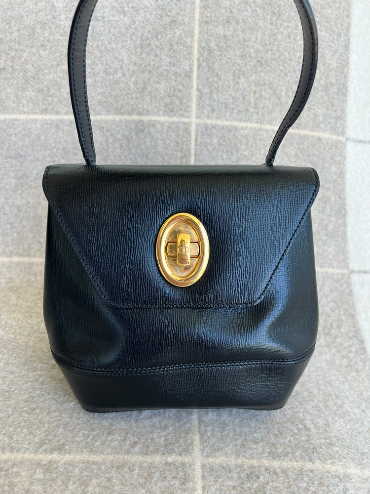 
            
                Load image into Gallery viewer, Dior Small Bucket Bag
            
        