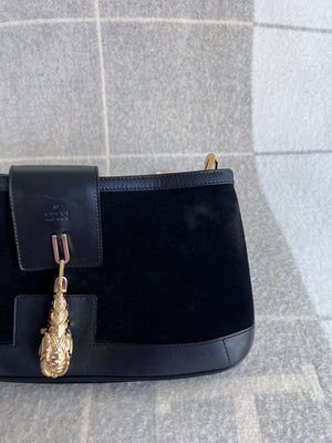 
            
                Load image into Gallery viewer, Gucci Suede Tiger Chain Shoulder Bag
            
        