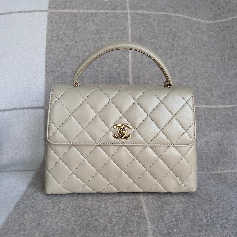 Chanel beige coco handle hotsell