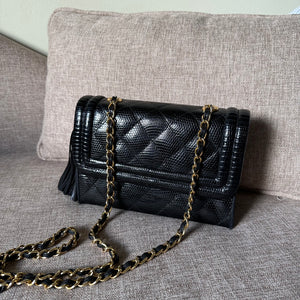 CHANEL MEDIUM CLASSIC FLAP BAG BLACK Caviar Leather with Gold-Tone Hardware  For Sale at 1stDibs