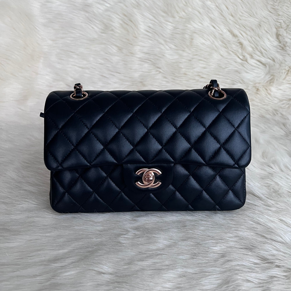 
            
                Load image into Gallery viewer, 2021 CHANEL Rose Gold Small Classic Flap
            
        
