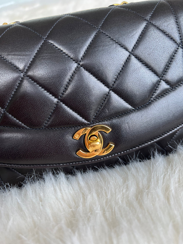Chanel Diana Small Matelasse Chain Shoulder Bag (1994-1996) — Luxe & Beyond