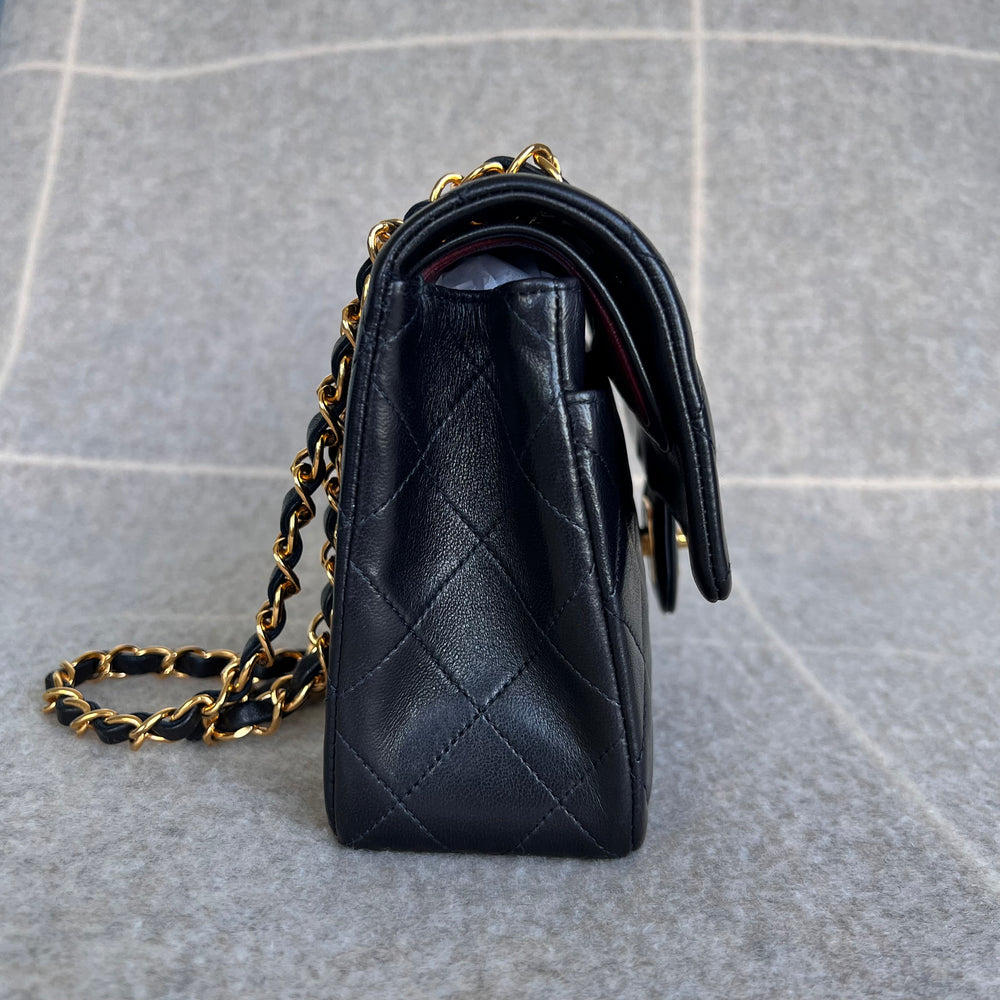 1991-1994 CHANEL Vintage Small Classic Flap