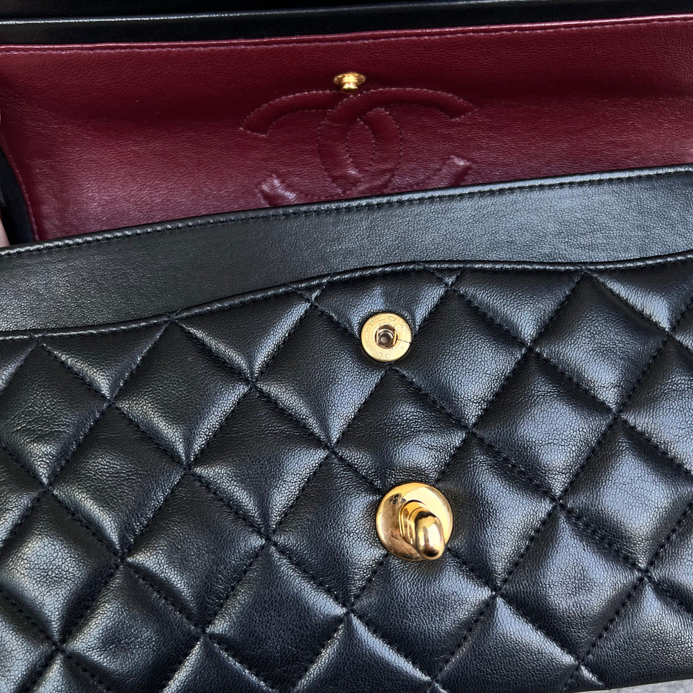 Chanel Vintage Beige Lambskin Medium Classic Flap – Jadore Couture