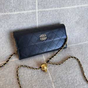
            
                Load image into Gallery viewer, Chanel Wallet with Added Adjustable Chain
            
        
