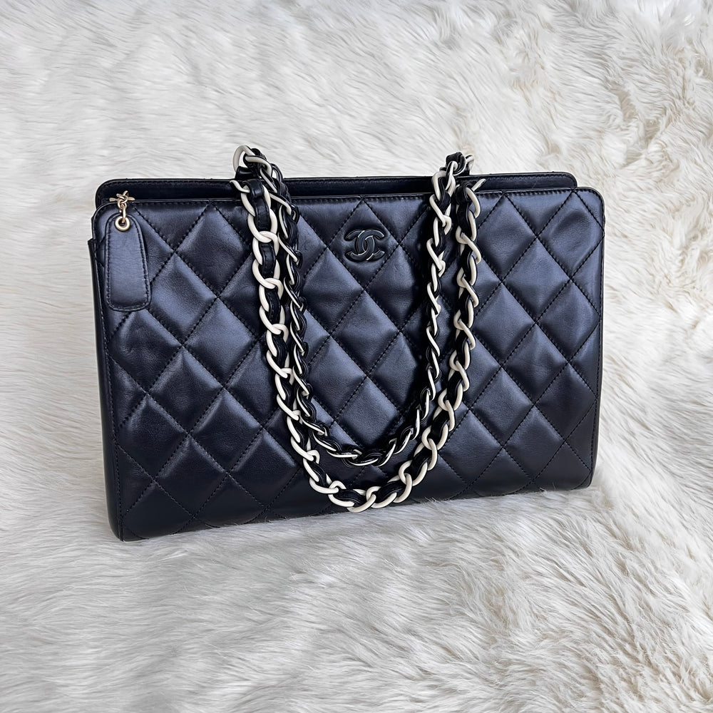 classic quilted chanel bag
