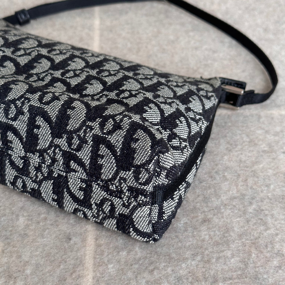 Dior monogram 2025 shoulder bag