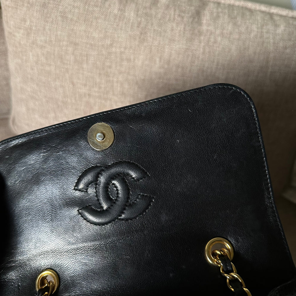 Vintage Chanel Black Lizard Tassel Flap Camera Flap – Adore Adored